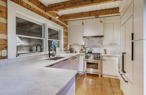 Clifftops House | Camp McGu: Lakefront, 3 Fireplaces + Firepit, Pizza Oven, Gorgeous Setting