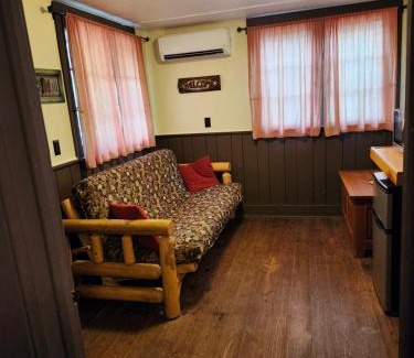 Kaiser Hotel | Camp Pin Oak