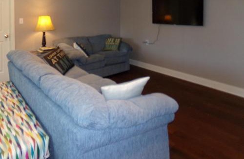 Rock Harbor House | Camp Rampe Lakefront Cabin