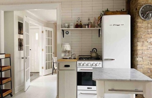Geneva House | Campbell Street Cottage