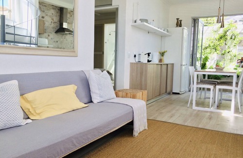 Camps Bay Cottage | Camps Bay Cottage with Sea Views and Pool and Free WI FI