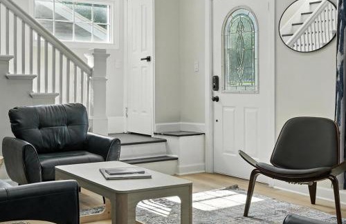 Valparaiso House | Campus To Dunes Escape - 2 King Beds - Game Area