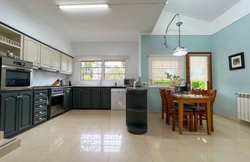 Urbanitzacio Gotmar Villa | Can Barbas - Great family villa close to all amenities