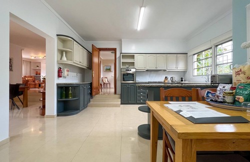 Urbanitzacio Gotmar Villa | Can Barbas - Great family villa close to all amenities