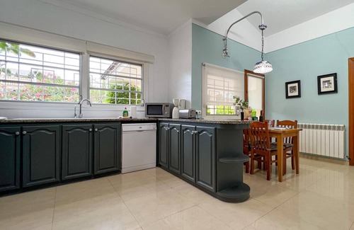 Urbanitzacio Gotmar Villa | Can Barbas - Great family villa close to all amenities