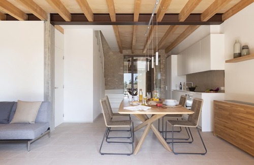 Consell House | CAN CUNSO 18. The charm of a 19th century house and the comfort of modernity