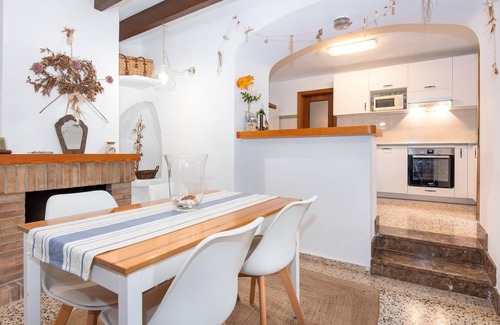 Es Llombards Villa | Can Cusina. Charming House With Swimming Pool