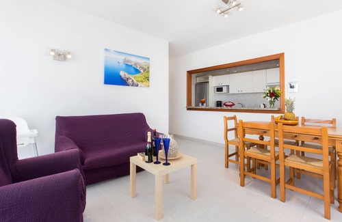 Can Picafort Apartment | Can Picafort apartment first line. 6 pers. WIFI. A/C Terrace facing the sea. 75m2