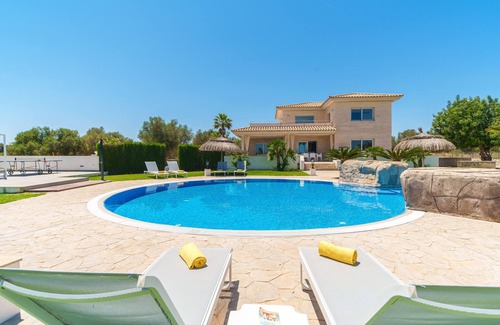 Muro Villa | CAN TORRAT Finca para 6 personas en Muro