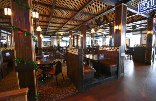 Grand Forks Hotel | Canad Inns Destination Center Grand Forks