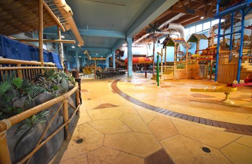 Grand Forks Hotel | Canad Inns Destination Center Grand Forks