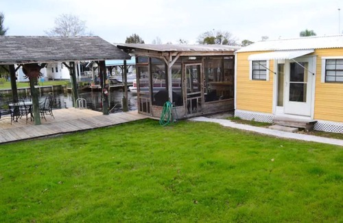 Welaka House | Canal access to the St. Johns River. Private boat dock. Parking for trailer