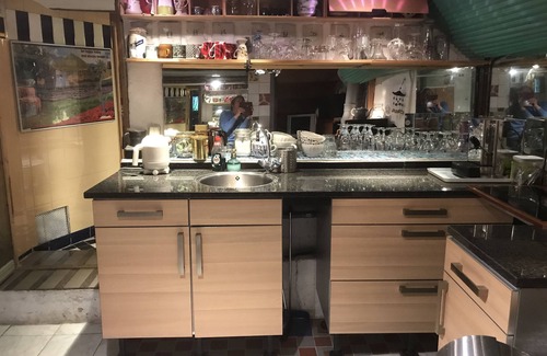 Grachtengordel-West Apartment | Canal Apartment for 2, 17th cent Old house Center Amsterdam