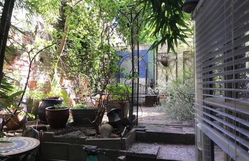 Grachtengordel-West Apartment | Canal Apartment for 2, 17th cent Old house Center Amsterdam