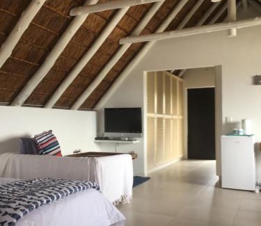 Saint Francis Bay House | Canal Guest House - Boutique B&B on the Water - Solar Power