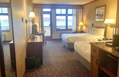 Canal Park Hotel | Canal Park Lodge