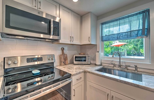 Palmetto House | Canalfront Home w/Kayaks, Pool & On-Site Fishing!