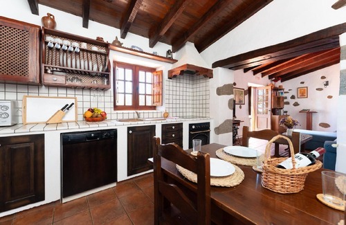 La Solana House | Canarian style villa with pool and gorgeous views