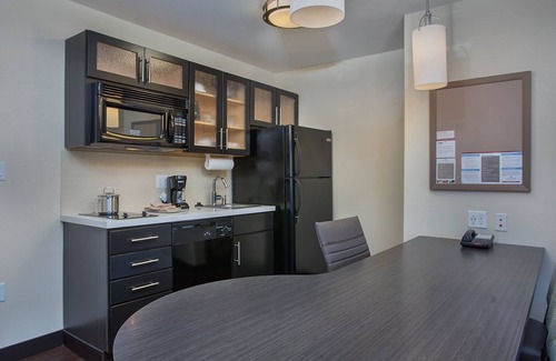 Bowling Green Hotel | Candlewood Suites Bowling Green by IHG