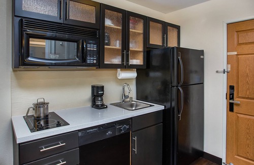 Bowling Green Hotel | Candlewood Suites Bowling Green by IHG