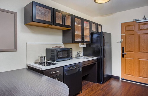 Bowling Green Hotel | Candlewood Suites Bowling Green by IHG