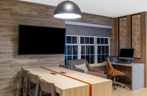 Danvers Hotel | Candlewood Suites - Boston North Shore - Danvers by IHG