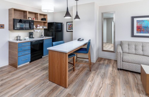 Brighton Hotel | Candlewood Suites Denver Northeast - Brighton by IHG