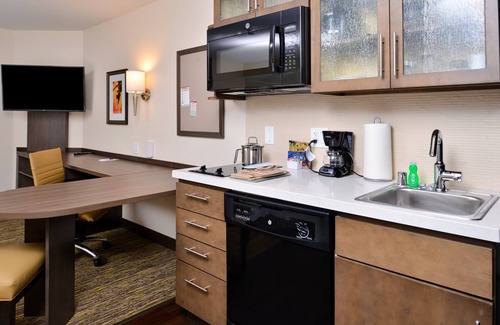 Lodi Hotel | Candlewood Suites Lodi by IHG