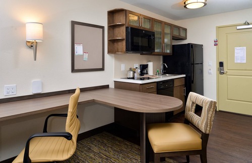 Lodi Hotel | Candlewood Suites Lodi by IHG