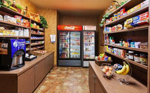 St. Robert Hotel | Candlewood Suites St. Robert by IHG