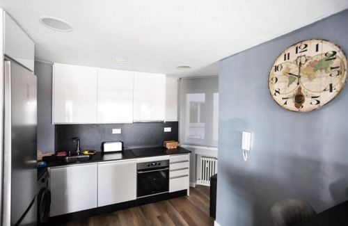 Gijon City Centre Condo | Cantabrian Sunrise