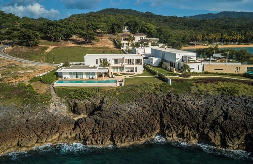 El Limon Villa | Cap el Limon, Oceanfront 4-Bedroom Villa Chavelli with Pool