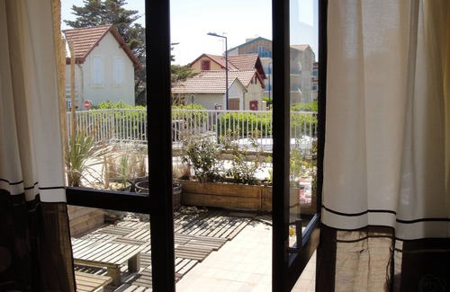 Capbreton Apartment | Capbreton "Gold Triangle" Sea front, Spacious Apartment of 75 m² with 3 bedrooms opening on the terrace of 180 m²