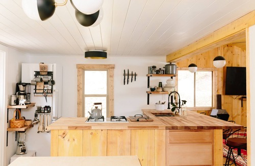 Clayton Cabin | CAPER CABIN at Black Rock Mountain Clayton, GA- A Hiker's Haven