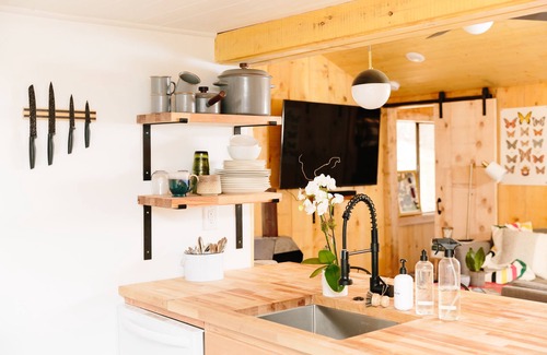 Clayton Cabin | CAPER CABIN at Black Rock Mountain Clayton, GA- A Hiker's Haven