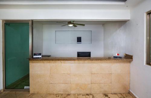 Alfredo V. Bonfil Hotel | Capital O Cancun International Airport 24 7