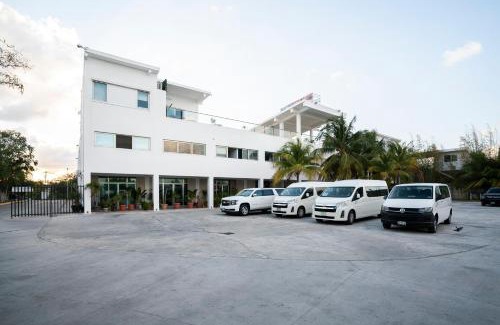 Alfredo V. Bonfil Hotel | Capital O Cancun International Airport 24 7