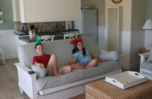 Capitola Condo | Capitola Venetian Beach House #4 - Beachfront - 3-day min