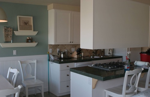 Capitola Condo | Capitola Venetian Beach House #4 - Beachfront - 3-day min