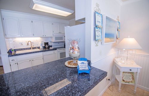 North Pacific Beach Condo | Capri Beach Accommodations