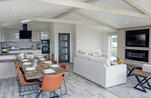 Carlton-in-Cleveland Cottage | Captain Cook Lodge - UKC4062