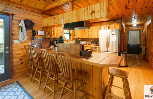 Mountain View Cabin | Captain's Cool Water Cabin