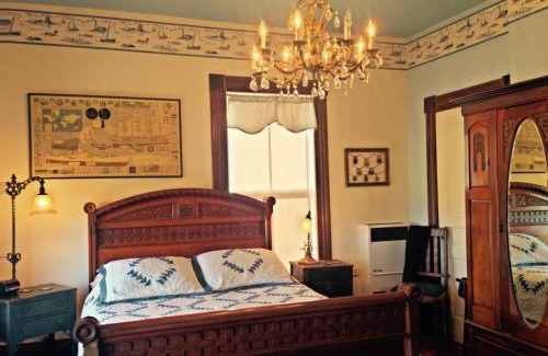 Moss Landing Hotel | Captain's Inn at Moss Landing