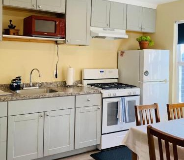 Moss Landing Hotel | Captain's Inn at Moss Landing