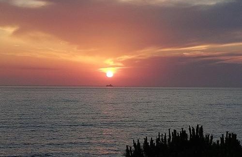 Armenistis House | Captain's View Guesthouse