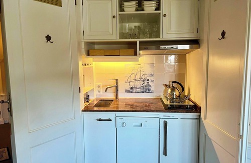 Kampen Apartment | CAPTAIN SUITE - Kampen, 2 room apartment with indoor pool