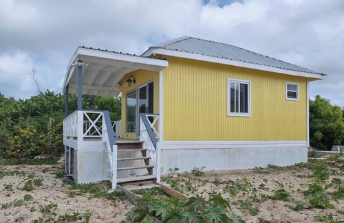 Codrington Cottage | Captivating 1-Bed Cottage in Codrington