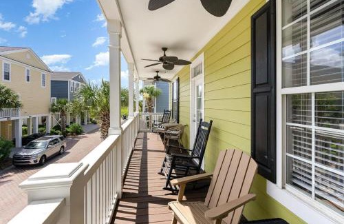 Garden City House | Captivating 4 bedroom House with Double Balconies and a Community Pool-Angler Villas 3