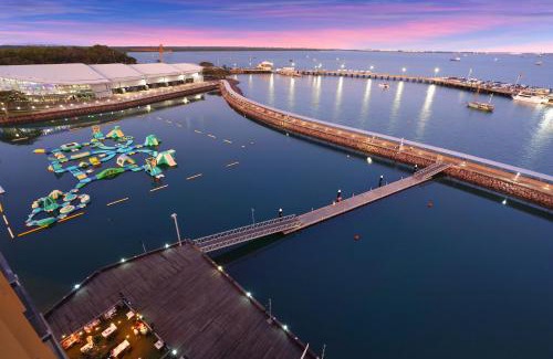 Darwin City Centre Apartment | Captivating Waterfront Lagoon Views Sub Penthouse