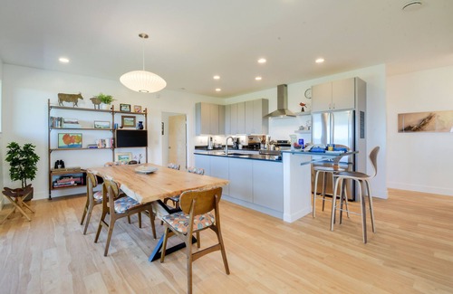 Raphine Cottage | Cardinal Cottage Beautiful Shenandoah Valley getaway w/stunning mountain views